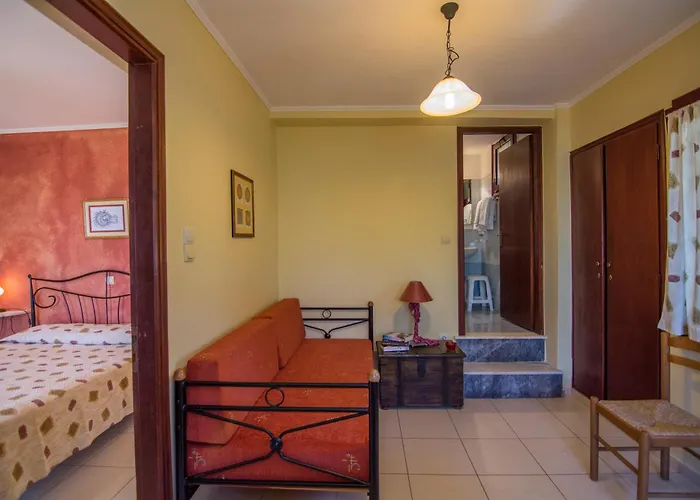 Aeriko Benovias Rooms & Apartments